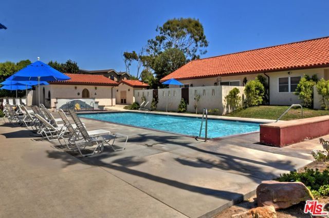 29500 Heathercliff Rd 18, Malibu, CA 90265