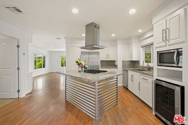 29500 Heathercliff Rd 18, Malibu, CA 90265