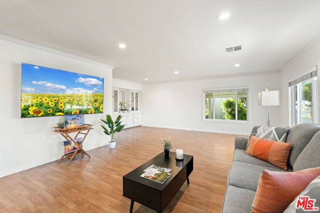 29500 Heathercliff Rd 18, Malibu, CA 90265