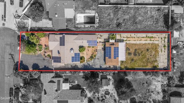 9826 Columbus Avenue, North Hills, CA 91343