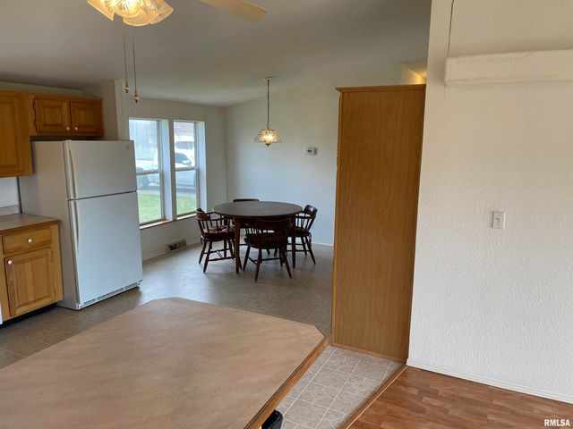 11980 E Hafer Road, Carterville, IL 62918