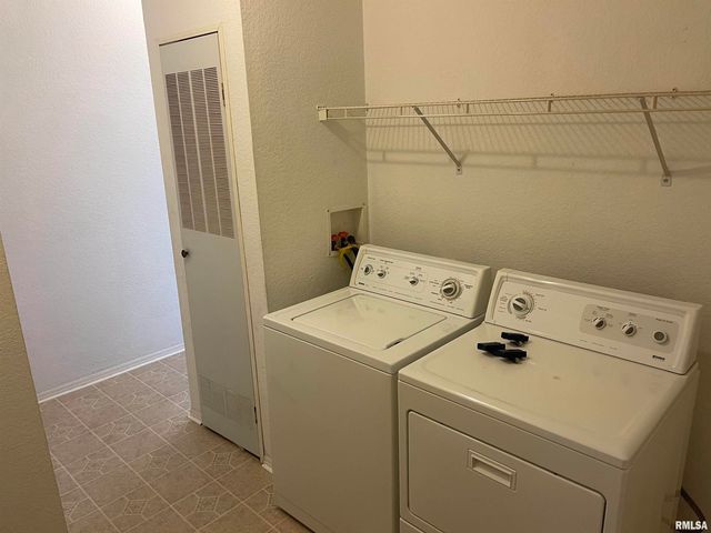 11980 E Hafer Road, Carterville, IL 62918