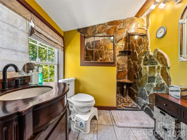 1002 C C Road, Rutherfordton, NC 28139