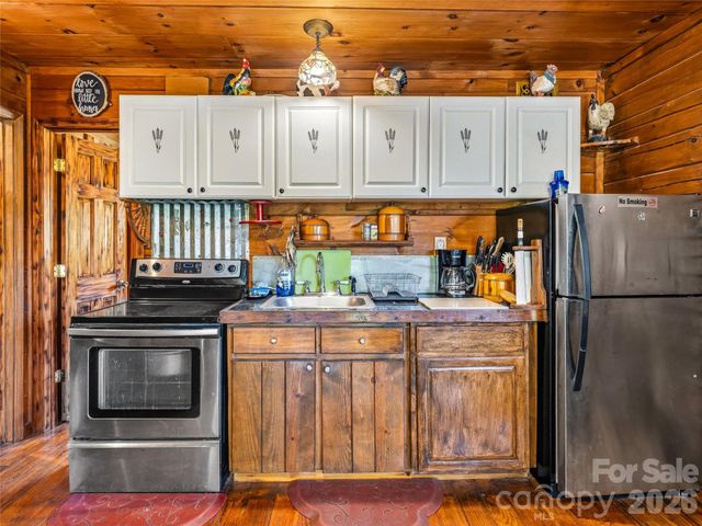 1002 C C Road, Rutherfordton, NC 28139