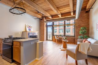 625 W Jackson Boulevard 402, Chicago, IL 60661