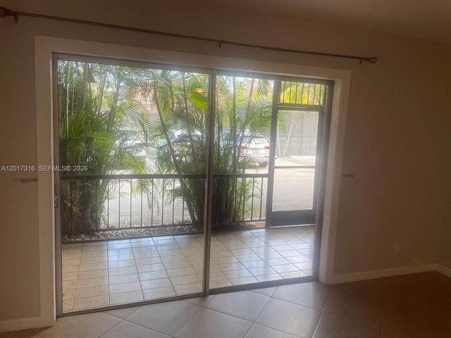 660 Tennis Club Dr 101, Fort Lauderdale, FL 33311