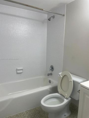 660 Tennis Club Dr 101, Fort Lauderdale, FL 33311