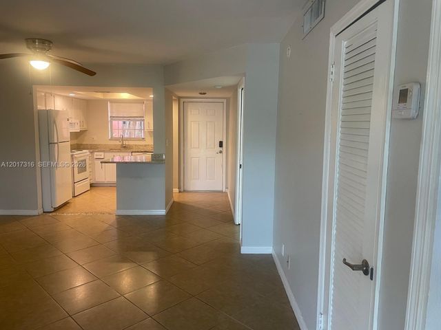 660 Tennis Club Dr 101, Fort Lauderdale, FL 33311
