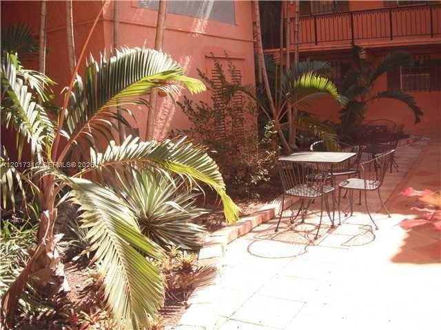 660 Tennis Club Dr 101, Fort Lauderdale, FL 33311