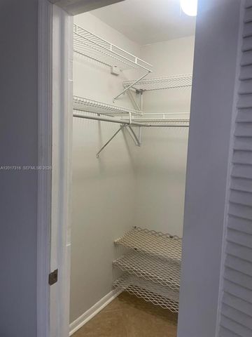 660 Tennis Club Dr 101, Fort Lauderdale, FL 33311