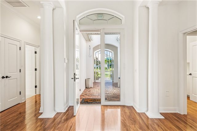 4710 Hamilton Court, Vero Beach, FL 32967