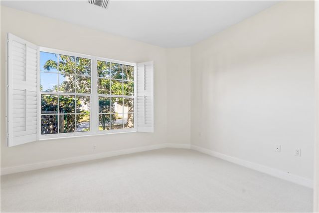 4710 Hamilton Court, Vero Beach, FL 32967