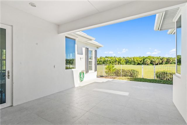 4710 Hamilton Court, Vero Beach, FL 32967