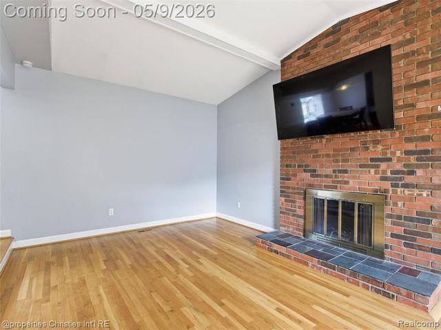 29526 Lyndon Street, Livonia, MI 48154