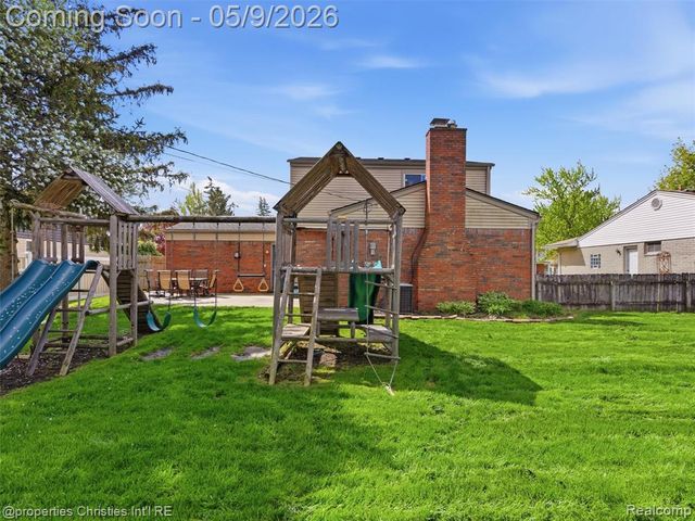 29526 Lyndon Street, Livonia, MI 48154