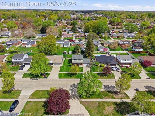 29526 Lyndon Street, Livonia, MI 48154