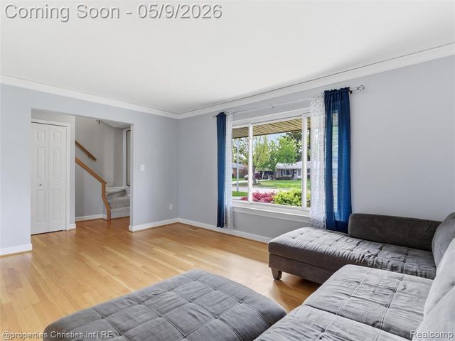 29526 Lyndon Street, Livonia, MI 48154
