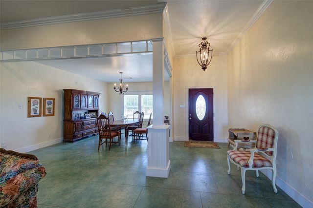 1211 W Fm 922, Valley View, TX 76272