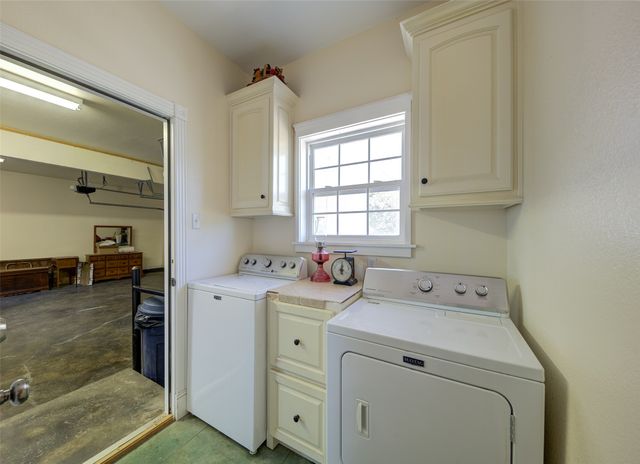 1211 W Fm 922, Valley View, TX 76272