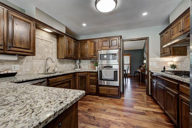 1600 Nightingale Lane, Edmond, OK 73034
