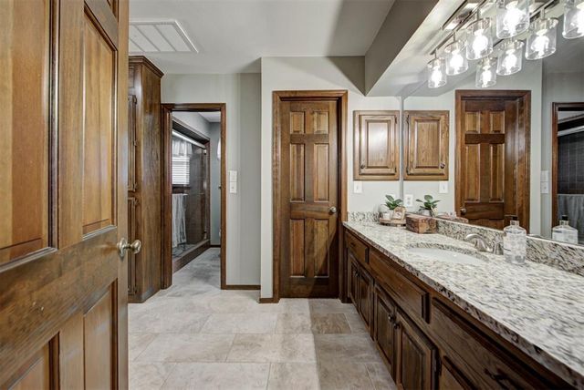 1600 Nightingale Lane, Edmond, OK 73034