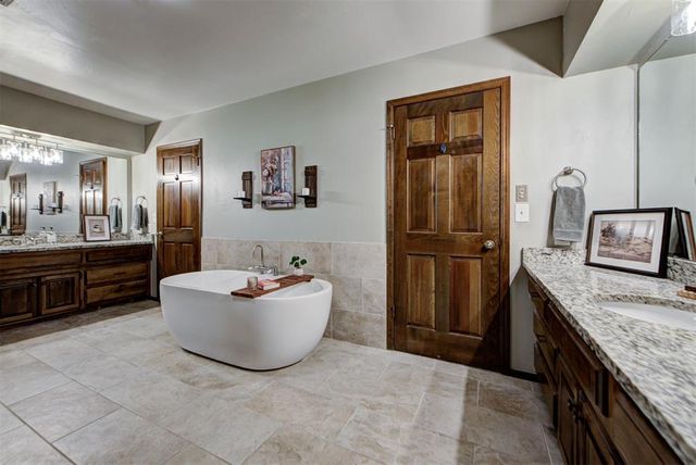1600 Nightingale Lane, Edmond, OK 73034
