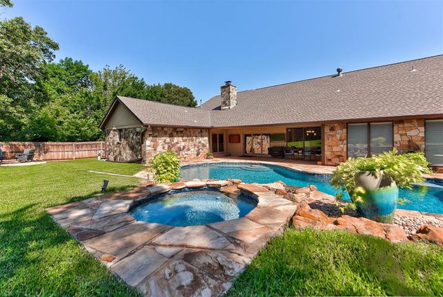 1600 Nightingale Lane, Edmond, OK 73034