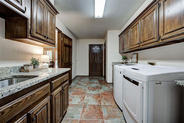 1600 Nightingale Lane, Edmond, OK 73034
