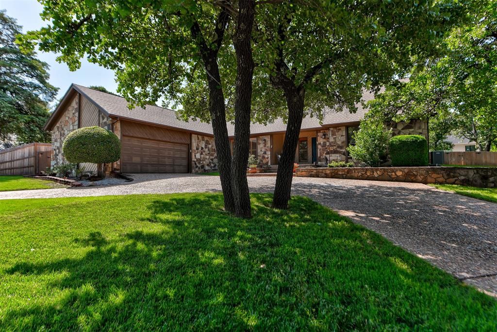 1600 Nightingale Lane, Edmond, OK 73034