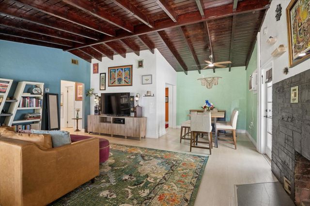 511 Carolina Avenue, Fort Lauderdale, FL 33312