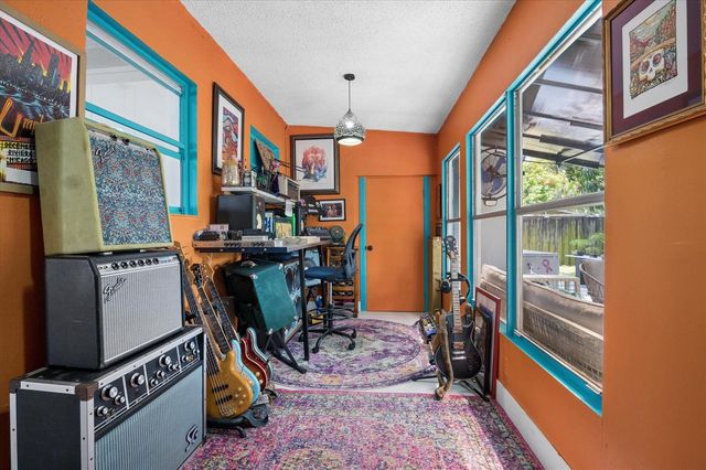 511 Carolina Avenue, Fort Lauderdale, FL 33312