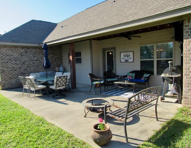 23 Castlewoods Way, Petal, MS 39465