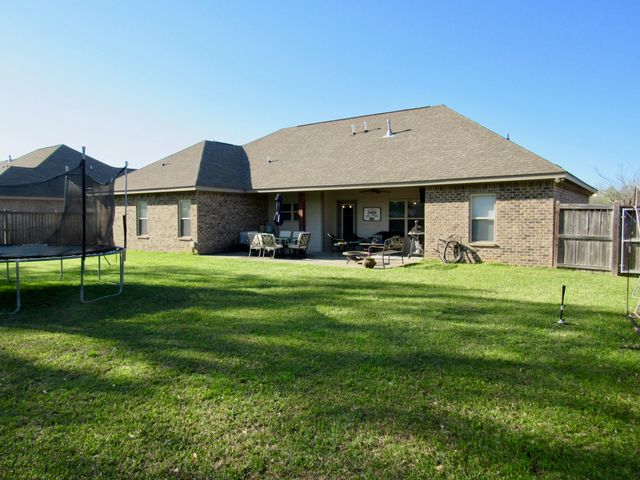23 Castlewoods Way, Petal, MS 39465
