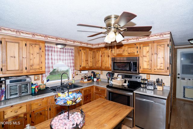 4129 Misty Shores Drive, Defiance, OH 43512