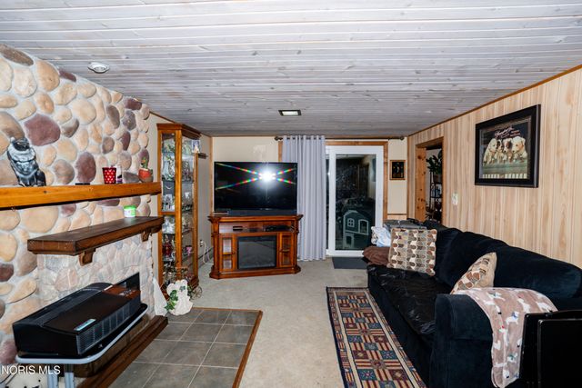 4129 Misty Shores Drive, Defiance, OH 43512