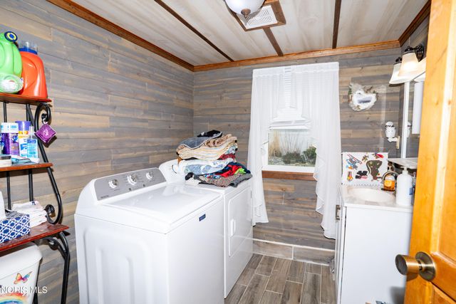 4129 Misty Shores Drive, Defiance, OH 43512