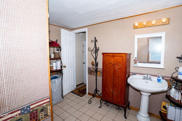 4129 Misty Shores Drive, Defiance, OH 43512