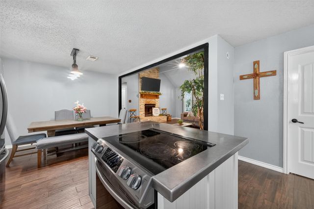 2103 Diane Street, Pinehurst, TX 77362