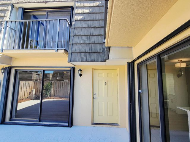 201 2nd Way, West Palm Beach, FL 33407