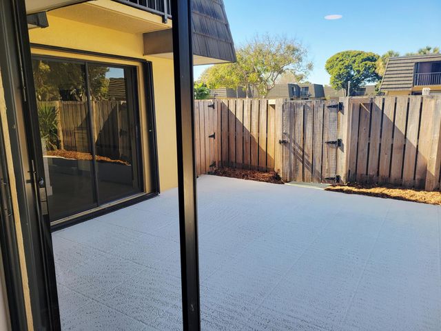 201 2nd Way, West Palm Beach, FL 33407