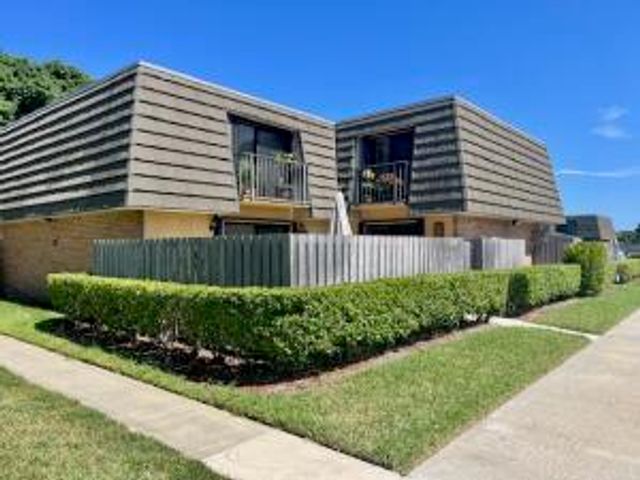 201 2nd Way, West Palm Beach, FL 33407