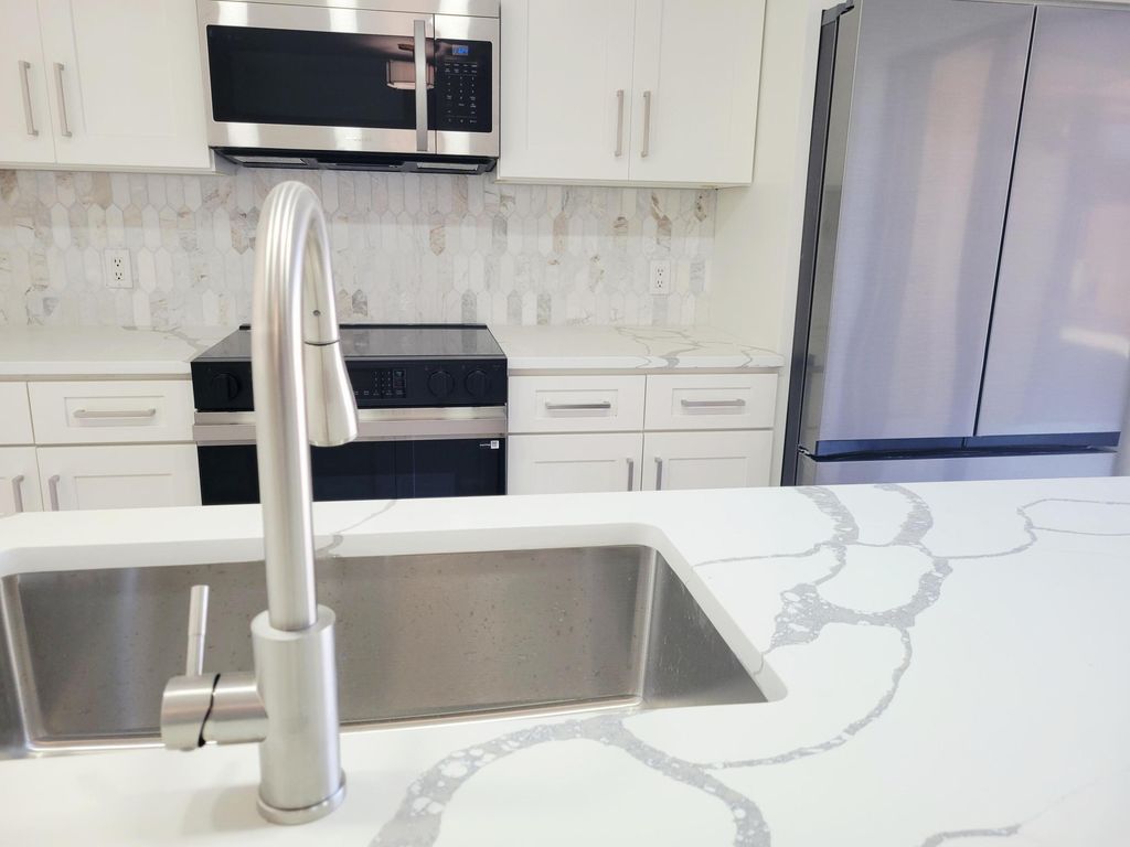 201 2nd Way, West Palm Beach, FL 33407