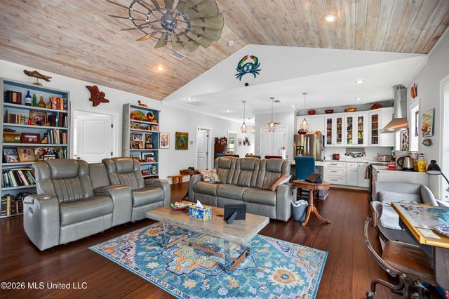 48 Wolfe Street, Bay Saint Louis, MS 39520