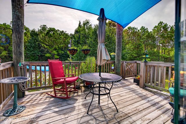 48 Wolfe Street, Bay Saint Louis, MS 39520