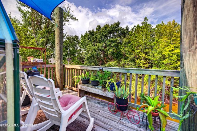 48 Wolfe Street, Bay Saint Louis, MS 39520