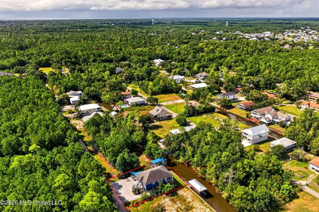 48 Wolfe Street, Bay Saint Louis, MS 39520