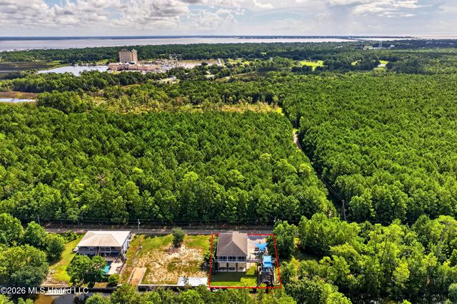 48 Wolfe Street, Bay Saint Louis, MS 39520