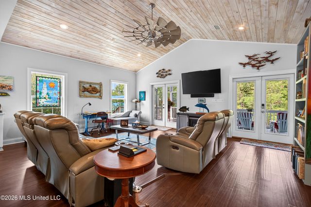 48 Wolfe Street, Bay Saint Louis, MS 39520