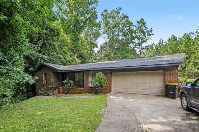 779 Pinehurst Drive, Fairburn, GA 30213