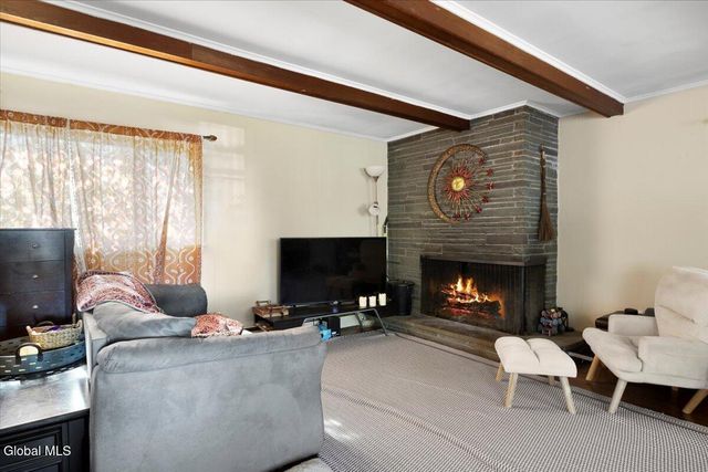 2487 Us Route 9W, Ravena, NY 12143